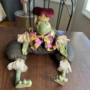 Katherine’s Collection Wayne Kleski Frog